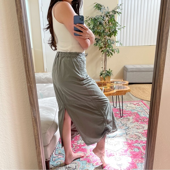 Urban Outfitters Cargo Toggle Maxi Army Green skirt - Picture 2 of 5